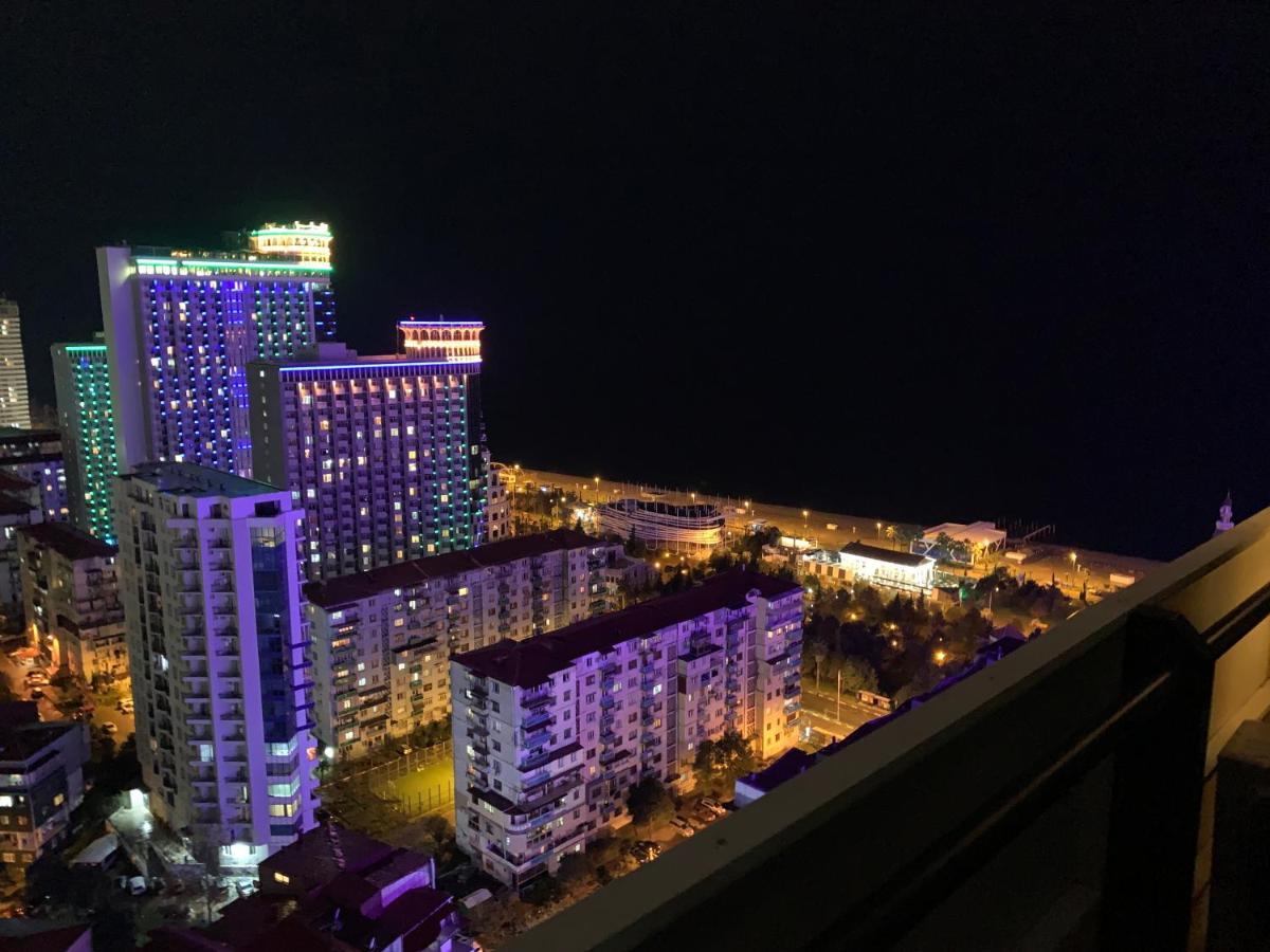 Vip Aparthotel Orbi City Sea View Batumi Exterior foto